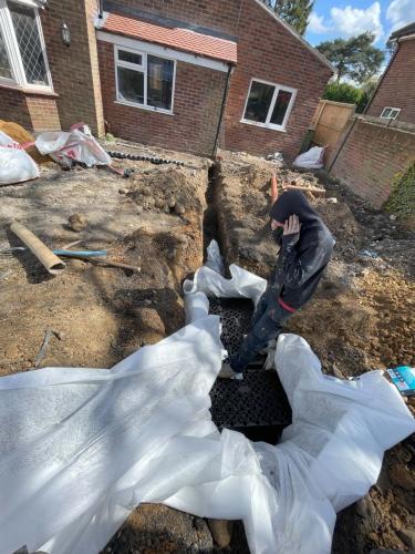 2023-04-13 14-00-22 549